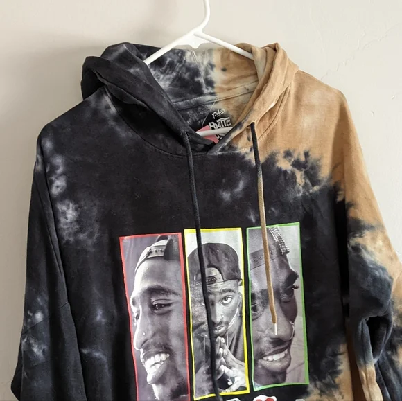 🆕🌿OVERSIZED GRAPHIC SWEATER🌿 - Picture 4 of 6